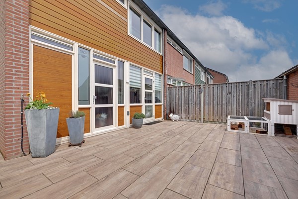 Te koop: UNIEKE hoekwoning met moderne en luxe afwerking gelegen nabij het centrum!
